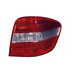 ME898 FANALE POST. DX MERCEDES